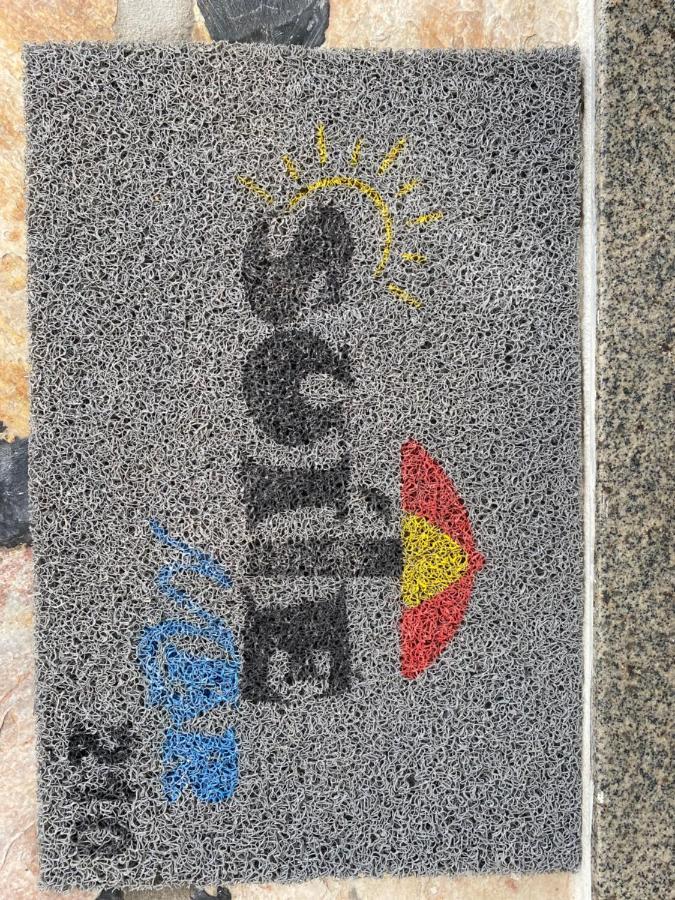 גוארפארי Suite Mar 210 - Economica E Compacta - Praia Do Morro - Predio Frente Mar Com Elevador, Atravessou A Avenida, Ja Esta Na Praia - Garagem - Internet מראה חיצוני תמונה