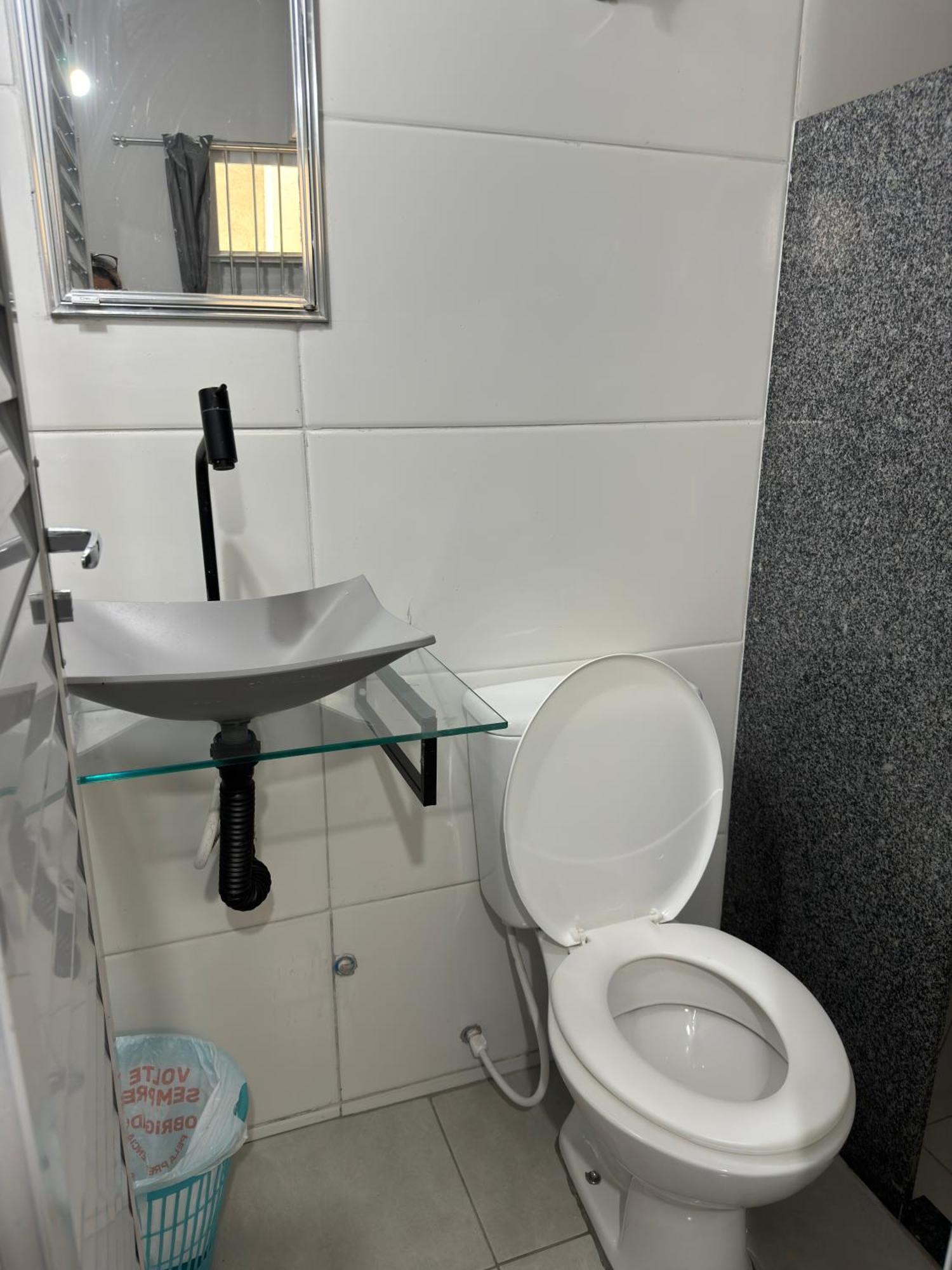 גוארפארי Suite Mar 210 - Economica E Compacta - Praia Do Morro - Predio Frente Mar Com Elevador, Atravessou A Avenida, Ja Esta Na Praia - Garagem - Internet מראה חיצוני תמונה